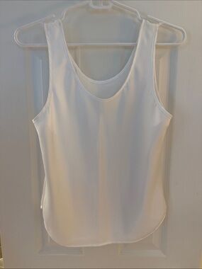 Classic White Scoop Neck Tank Top - Women's